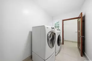 2004 Skyline Dr, Honolulu, HI 96817 - Photo 24