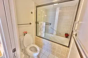 1650 Ala Moana Blvd, Honolulu, HI 96815 - Photo 10