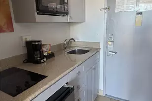 2427 Kuhio Ave, Honolulu, HI 96815 - Photo 4