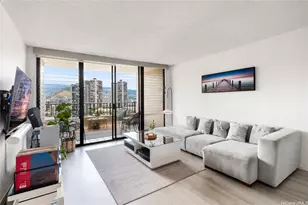 2121 Ala Wai Blvd, Honolulu, HI 96815 - Photo 2