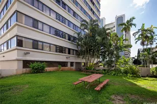 1330 Heulu St, Honolulu, HI 96822 - Photo 20
