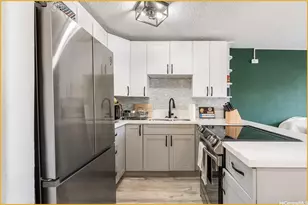 98-450 Koauka Loop, Aiea, HI 96701 - Photo 4