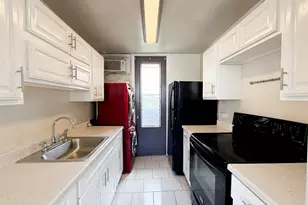 1134 Kinau St, Honolulu, HI 96814 - Photo 1