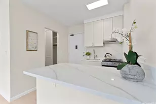 1560 Kanunu St, Honolulu, HI 96814 - Photo 1