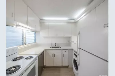 2421 Ala Wai Boulevard #1205, Honolulu, HI 96815 - Photo 2