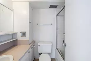 2421 Ala Wai Blvd, Honolulu, HI 96815 - Photo 20