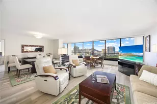 1910 Ala Moana Blvd, Honolulu, HI 96815 - Photo 2