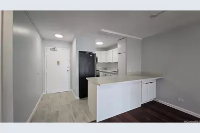 2465 Kuhio Avenue #706, Honolulu, HI 96815 - Photo 2