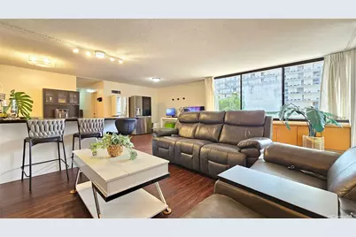 2215 Aloha Drive #DH405, Honolulu, HI 96815 - Photo 1