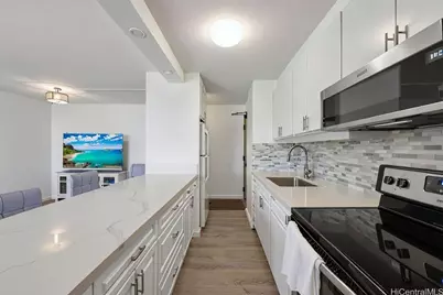 1778 Ala Moana Boulevard #2607, Honolulu, HI 96815 - Photo 2