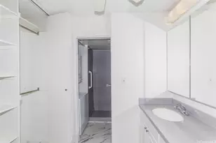 400 Hobron Ln, Honolulu, HI 96815 - Photo 14