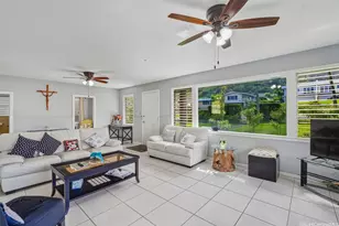 453 Kaneohe Bay Dr, Kaneohe, HI 96744 - Photo 2