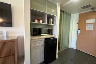 410 Atkinson Dr, Honolulu, HI 96814 - Photo 4