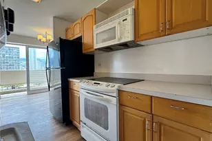 2085 Ala Wai Blvd, Honolulu, HI 96815 - Photo 16