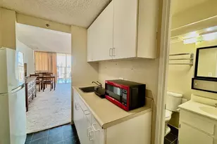 445 Seaside Ave, Honolulu, HI 96815 - Photo 4