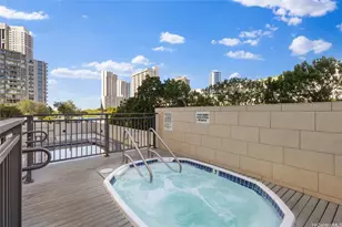 1717 Ala Wai Blvd, Honolulu, HI 96815 - Photo 18
