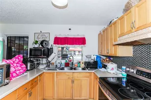 94-1036 Kuhaulua St, Waipahu, HI 96797 - Photo 10