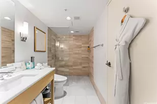 383 Kalaimoku St, Honolulu, HI 96815 - Photo 18