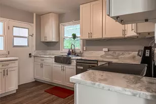 3238 Alani Dr, Honolulu, HI 96822 - Photo 4