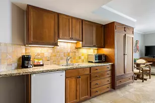 2045 Kalakaua Ave, Honolulu, HI 96815 - Photo 8
