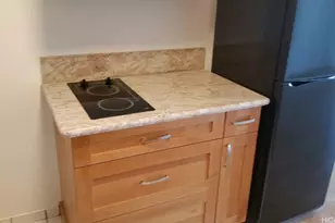 445 Seaside Ave, Honolulu, HI 96815 - Photo 2