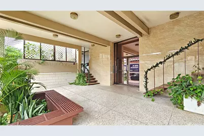 1624 Kanunu Street #304, Honolulu, HI 96814 - Photo 2