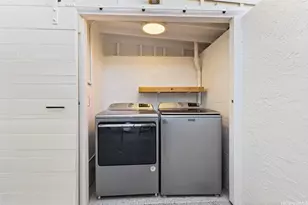 6215 Keokea Pl, Honolulu, HI 96825 - Photo 24