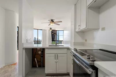 2101 Nuuanu Avenue #I  303, Honolulu, HI 96817 - Photo 10
