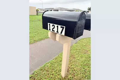 1217 Kuokoa Street #Front Unit, Pearl City, HI 96782 - Photo 18