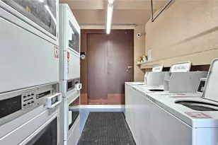 1129 Rycroft St, Honolulu, HI 96814 - Photo 16