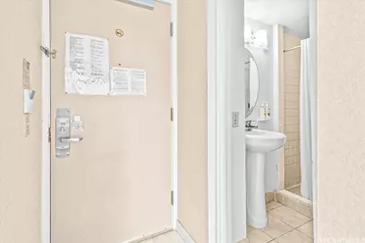 444 Kanekapolei Street #413, Honolulu, HI 96815 - Photo 6