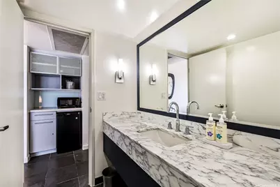 410 Atkinson Drive #1207, Honolulu, HI 96814 - Photo 12