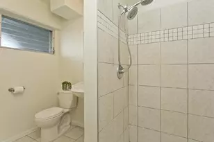 909 University Ave, Honolulu, HI 96826 - Photo 8