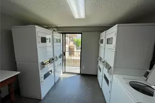 2860 Waialae Ave, Honolulu, HI 96826 - Photo 16