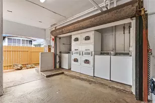 778 Wiliwili St, Honolulu, HI 96826 - Photo 20