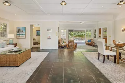 3030 Kalakaua Avenue, Honolulu, HI 96815 - Photo 1