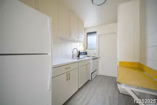 98-094 Kanuku Pl, Aiea, HI 96701 - Photo 8