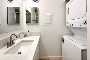 3045 Ala Napuaa Pl, Honolulu, HI 96818 - Photo 8