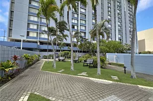 3045 Ala Napuaa Pl, Honolulu, HI 96818 - Photo 14