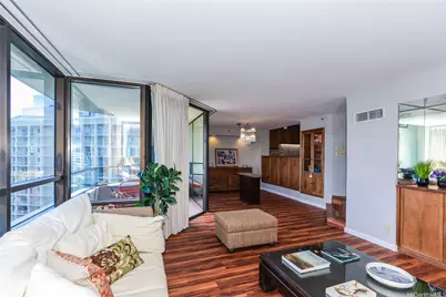 1525 Wilder Avenue #1005, Honolulu, HI 96822 - Photo 6