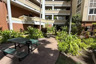1810 Kaioo Dr, Honolulu, HI 96815 - Photo 20