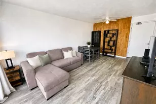 1909 Ala Wai Blvd, Honolulu, HI 96815 - Photo 2