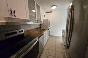 2465 Ala Wai Blvd, Honolulu, HI 96815 - Photo 10