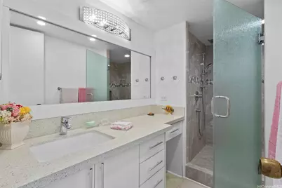 2440 Kuhio Avenue #2201, Honolulu, HI 96815 - Photo 8