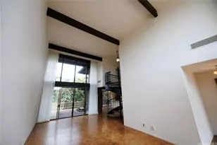 3051 La Pietra Cir, Honolulu, HI 96815 - Photo 2
