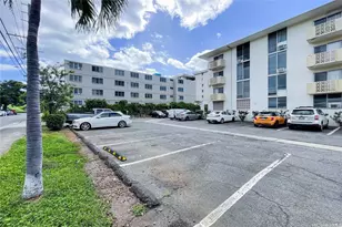 2649 Varsity Pl, Honolulu, HI 96826 - Photo 16
