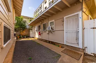 1812 Algaroba St, Honolulu, HI 96826 - Photo 6
