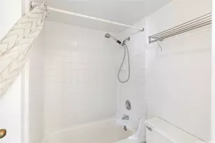 2240 Kuhio Ave, Honolulu, HI 96815 - Photo 14