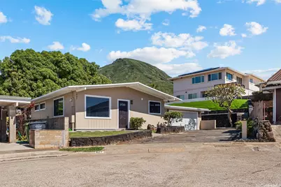427 Kekupua Street, Honolulu, HI 96825 - Photo 1