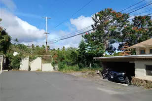 4052 A & B Keanu St, Honolulu, HI 96816 - Photo 2